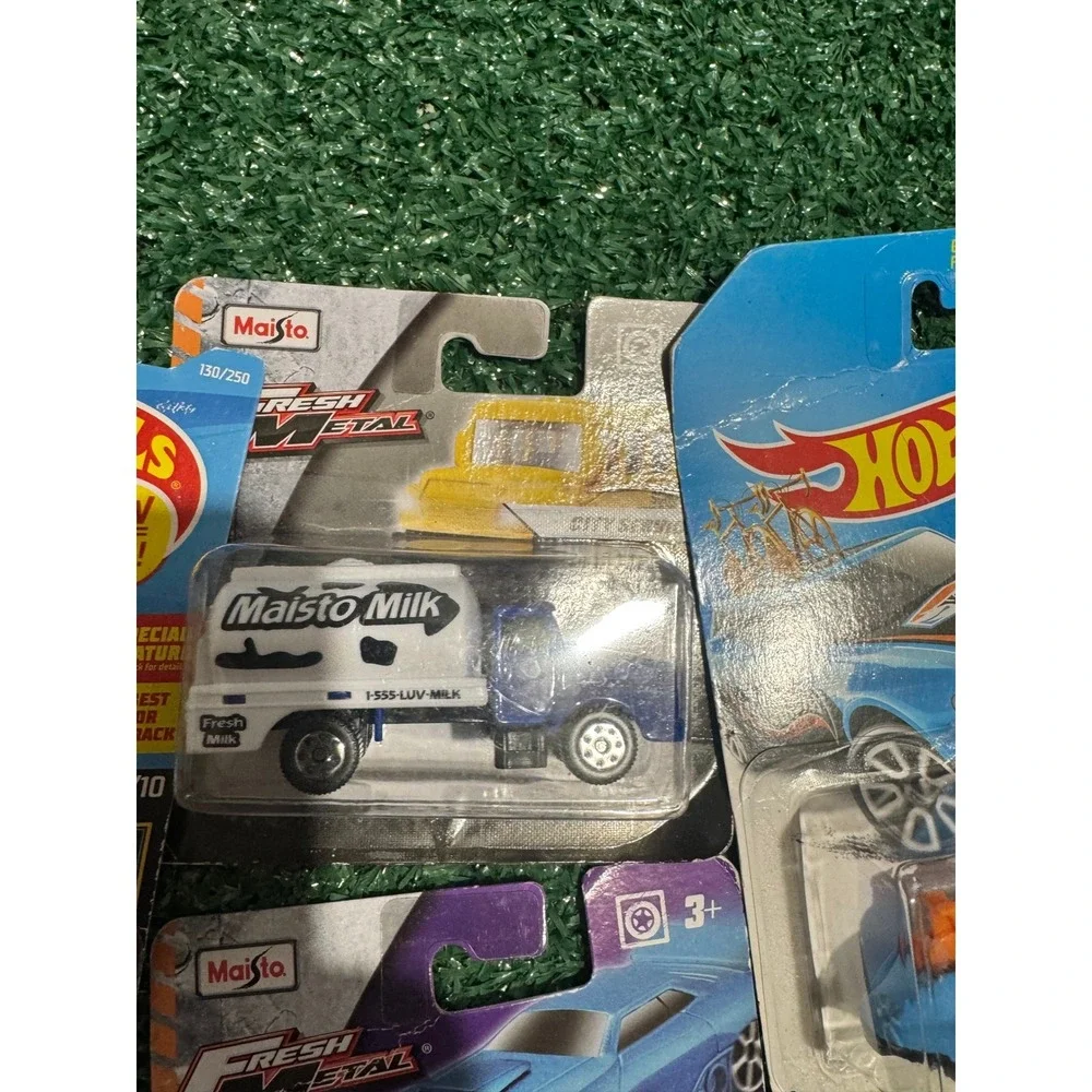 Hot Wheels Matchbox Maisto Diecast Car Lot 8pc VW Beetle Milk Truck Fantasy Cars